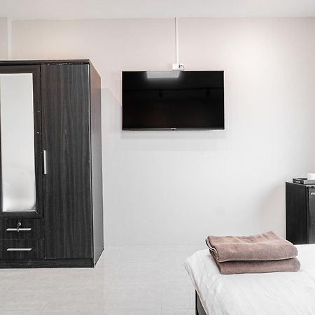 Breakers Hotel Rawai Екстериор снимка